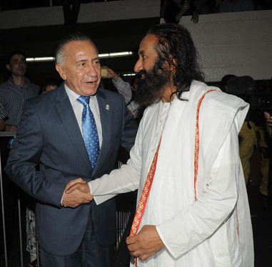 Lino'o y Sri Sri Ravi Shankar