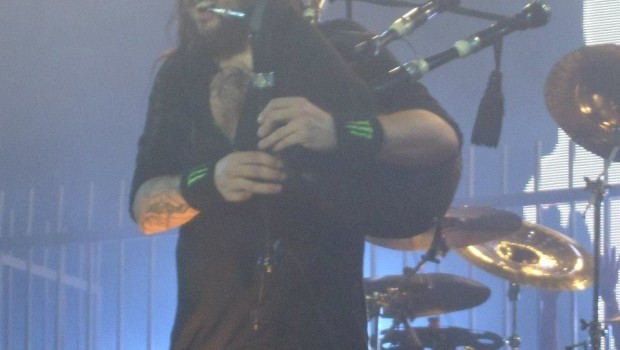 Jonathan Davis y su gaita